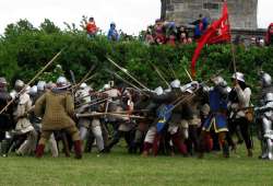 Kalendář 2026: letní historické slavnosti a bitvy, které musíte vidět!